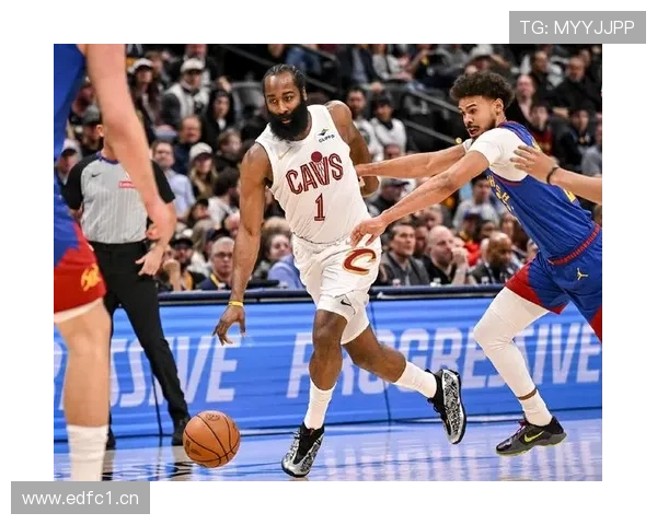 哈登关键三分骑士双杀掘金约基奇三双